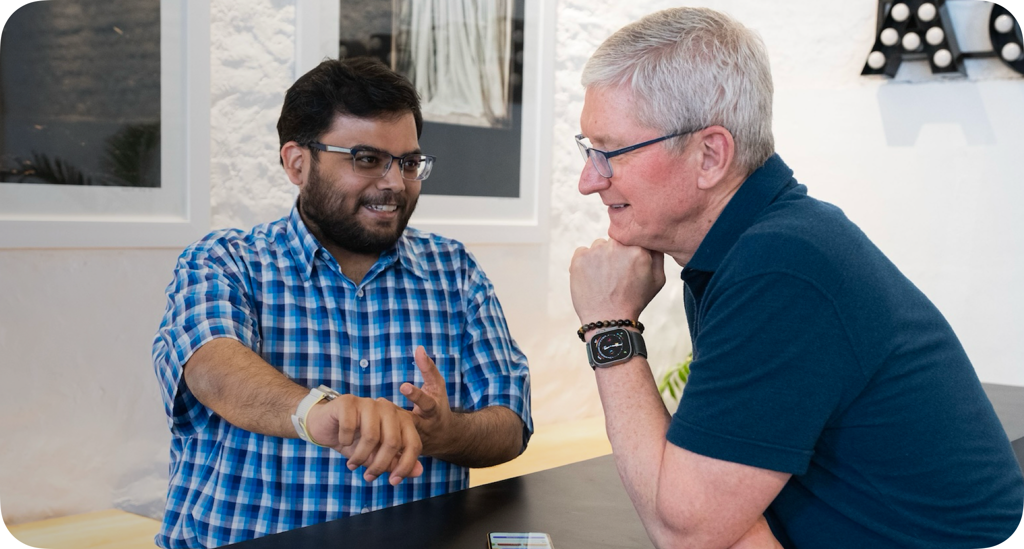 Image of Vidit Showing LookUp to Tim Cook